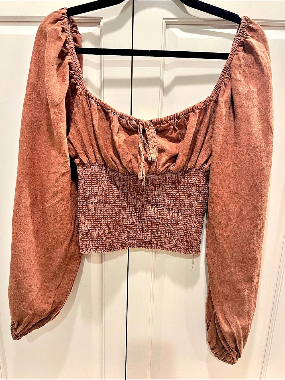 rythm. Smocked Cropped Blouse in Brown Size XL